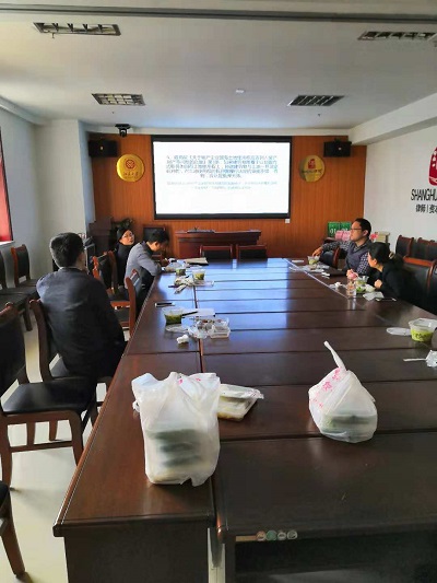 楊美玲律師第十四期午餐分享會(huì)上分享《金融不良資產(chǎn)訴訟裁判規(guī)則》